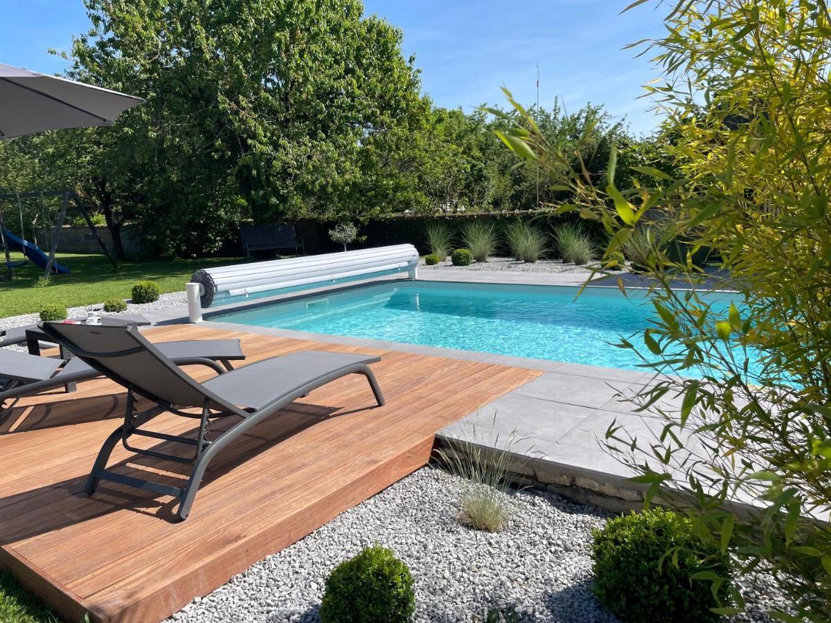 Sejour Detente - Appart'Hotel N 1 Avec Jaccuzi, Piscine Et Petit-Dejeuner Chouzelot Exterior photo